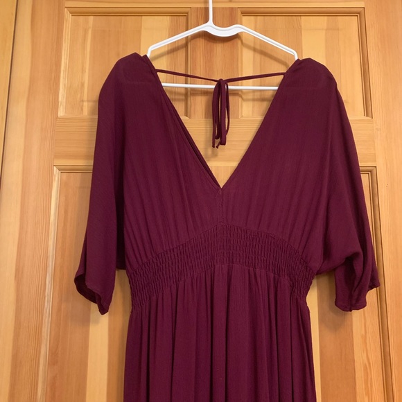 Women’s Midi Dress with V Neck & Back - Picture 5 of 9